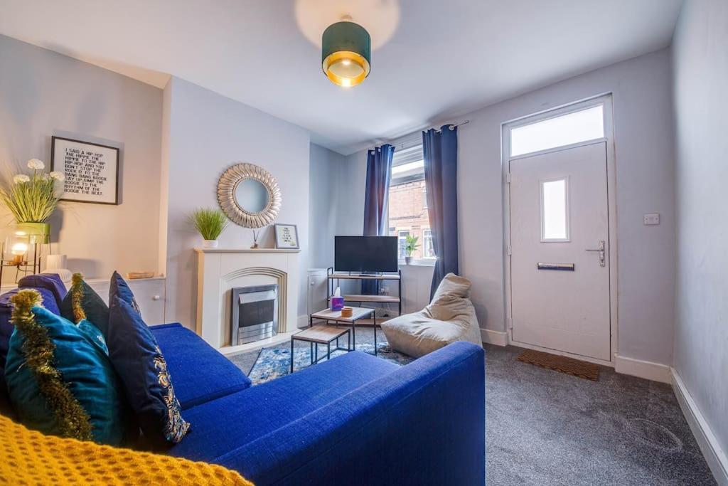 Glasswing Stays Liquorice Lodge Castleford Extérieur photo