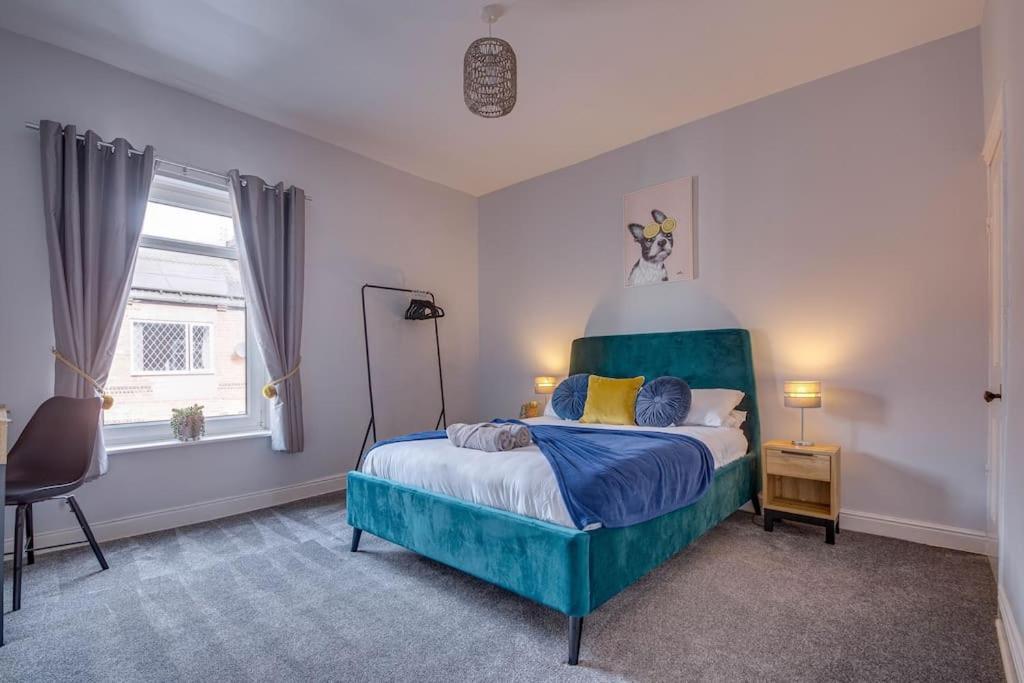 Glasswing Stays Liquorice Lodge Castleford Extérieur photo