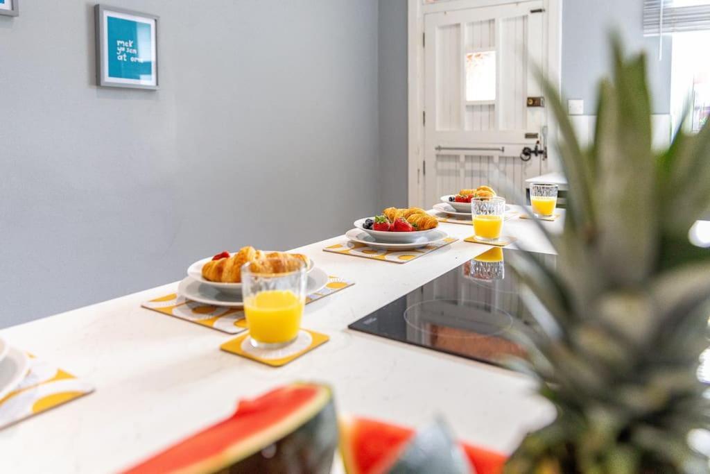 Glasswing Stays Liquorice Lodge Castleford Extérieur photo