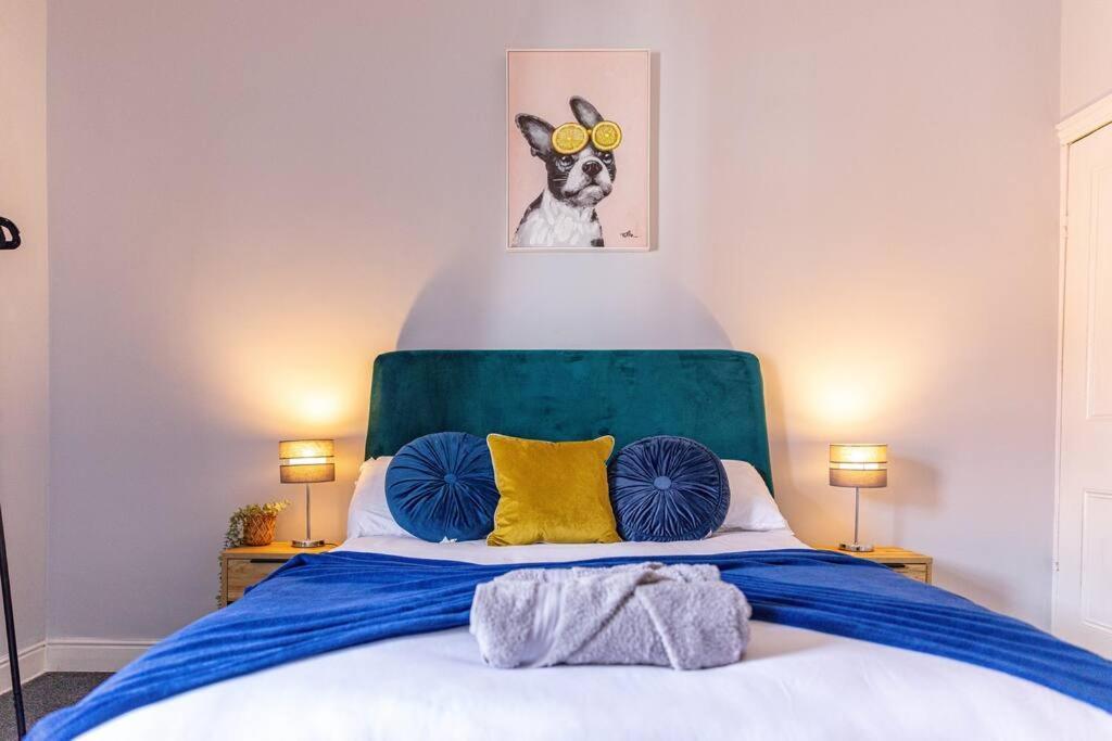 Glasswing Stays Liquorice Lodge Castleford Extérieur photo