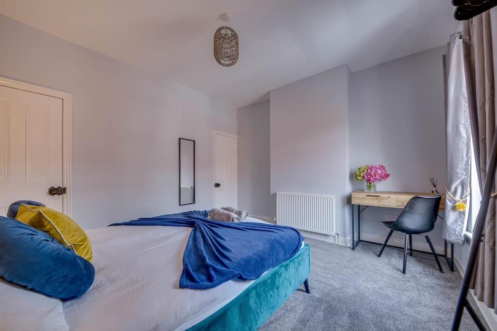 Glasswing Stays Liquorice Lodge Castleford Extérieur photo