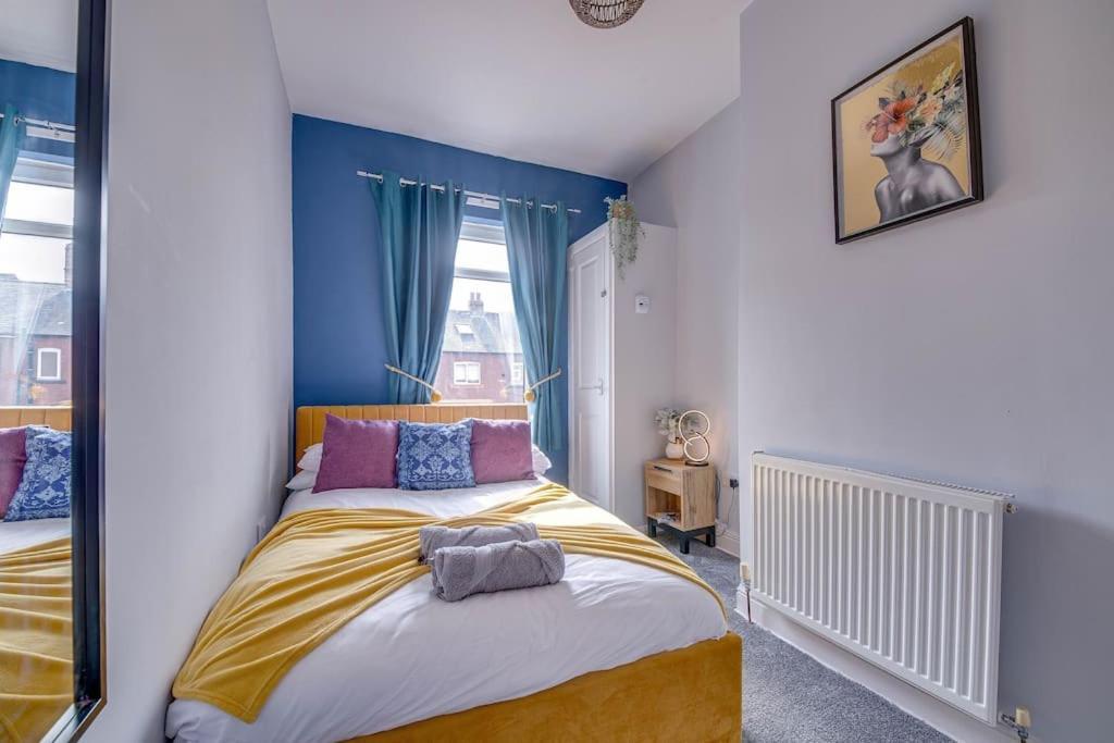 Glasswing Stays Liquorice Lodge Castleford Extérieur photo
